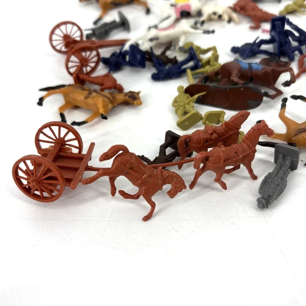 Vintage 1950s Cowboys Indians & Soldiers Plastic Toy Lot of 82 Miniature